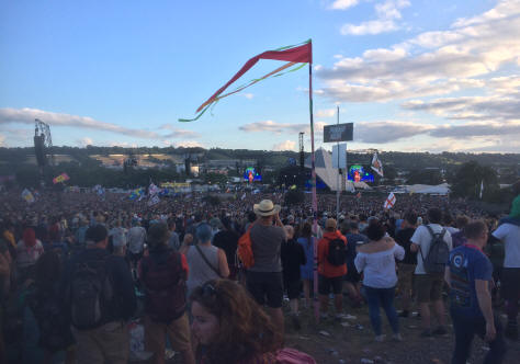 pyramid stage glastonbury festival